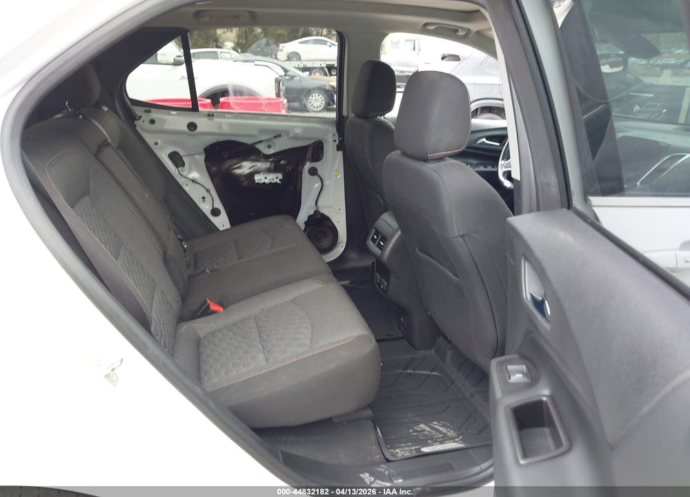 2018 CHEVROLET EQUINOX LT VIN: 2GNAXJEV9J6292113