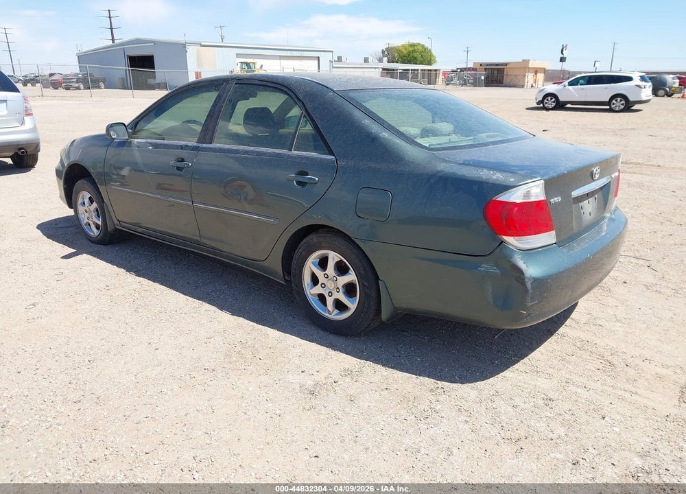 2005 TOYOTA CAMRY XLE VIN: 4T1BE30K75U082804