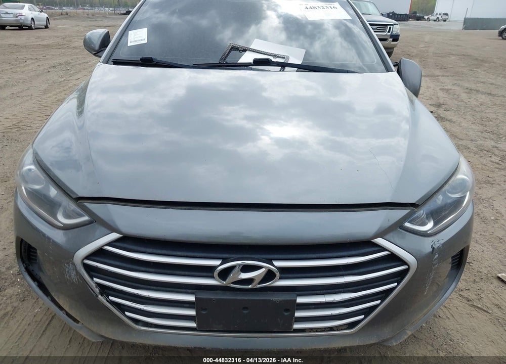 2018 HYUNDAI ELANTRA SEL VIN: 5NPD84LF2JH328591