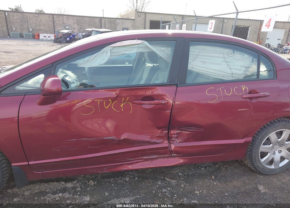 2010 HONDA CIVIC LX VIN: 19XFA1F53AE042400
