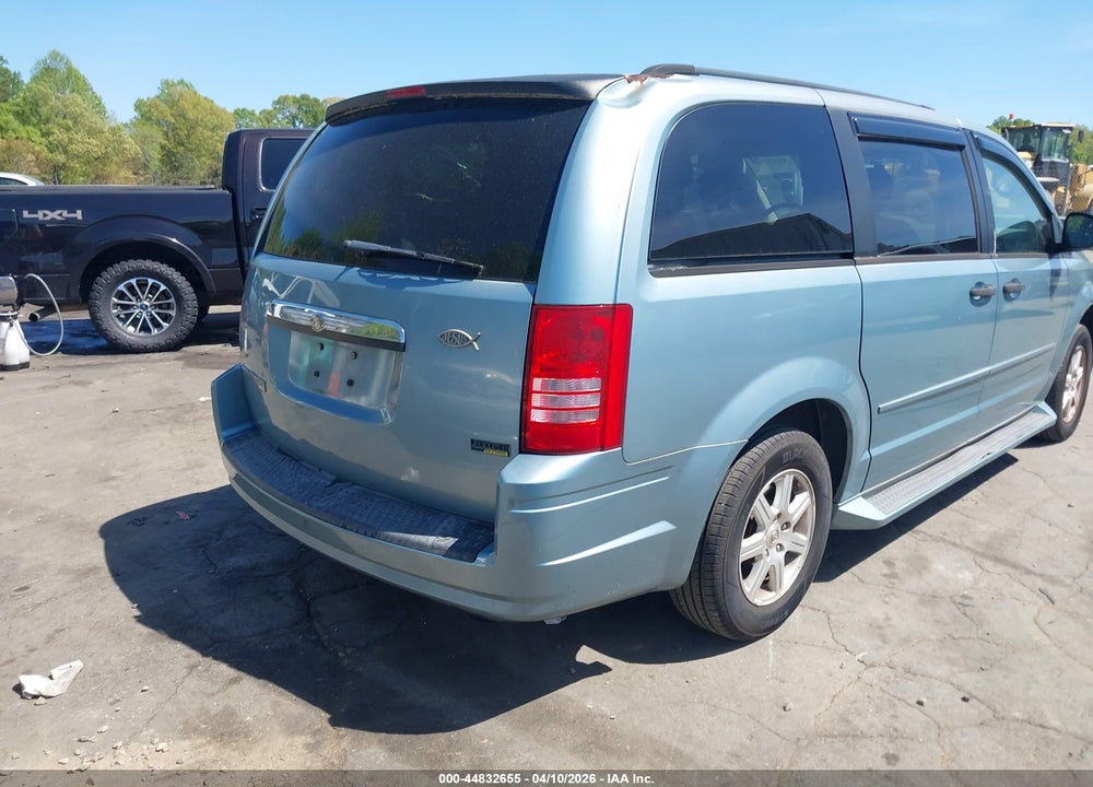 2008 CHRYSLER TOWN & COUNTRY LX VIN: 2A8HR44HX8R604990