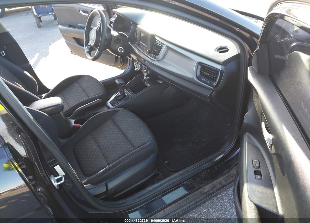 2018 KIA RIO S VIN: 3KPA24AB1JE113650