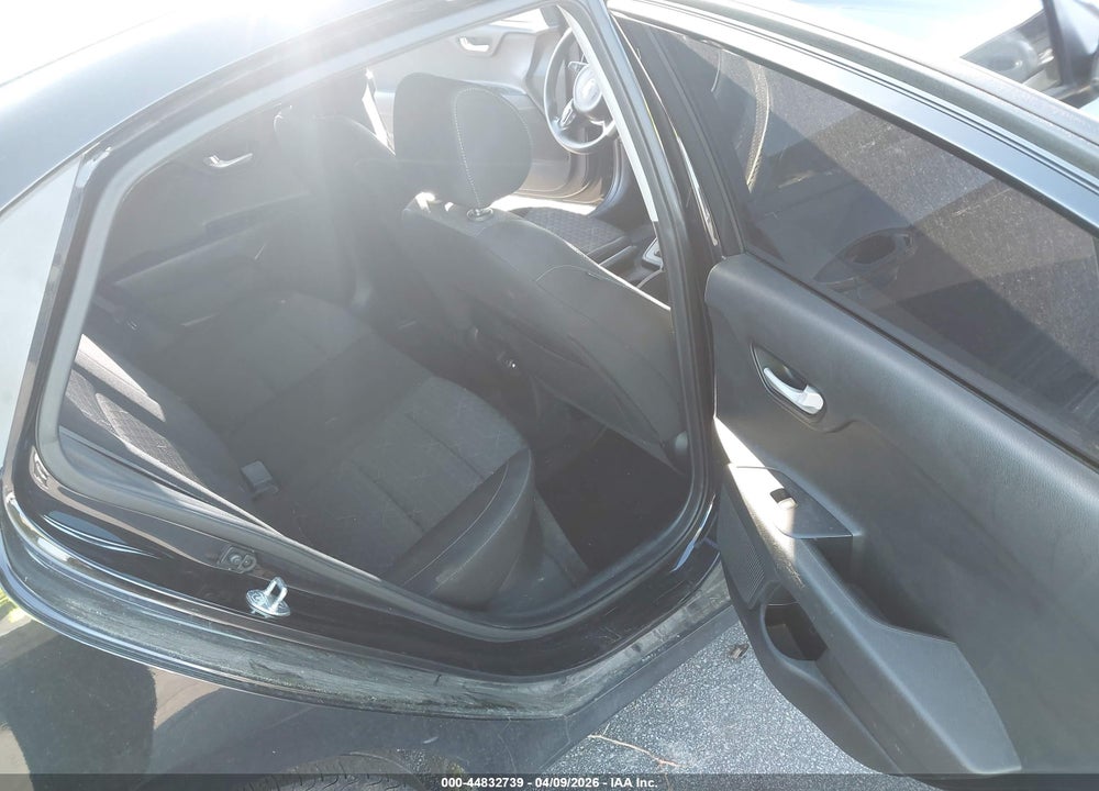 2018 KIA RIO S VIN: 3KPA24AB1JE113650