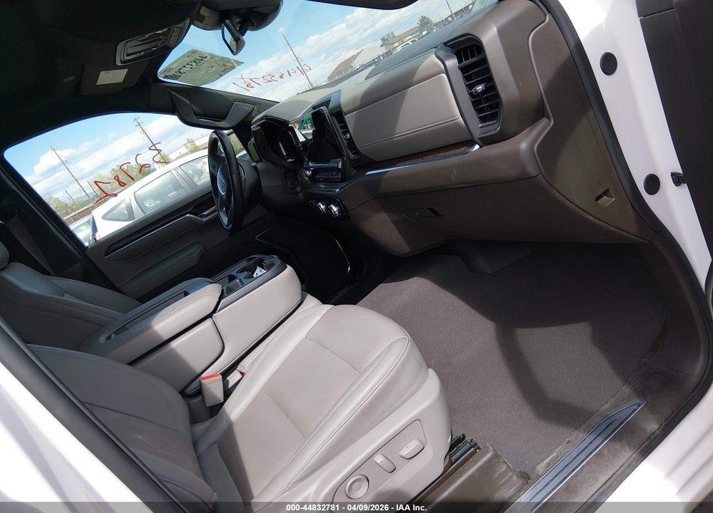 2025 GMC SIERRA 1500 2WD  SHORT BOX SLT VIN: 1GTPHDED4SZ116472