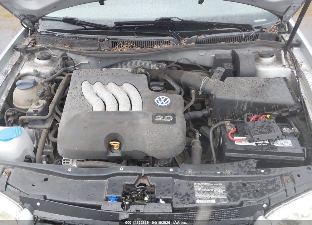 2001 VOLKSWAGEN GOLF GL VIN: 9BWBT61J814066676