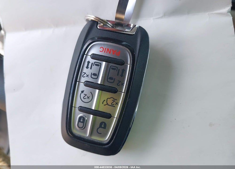 2024 CHRYSLER PACIFICA TOURING L VIN: 2C4RC1BG2RR122750