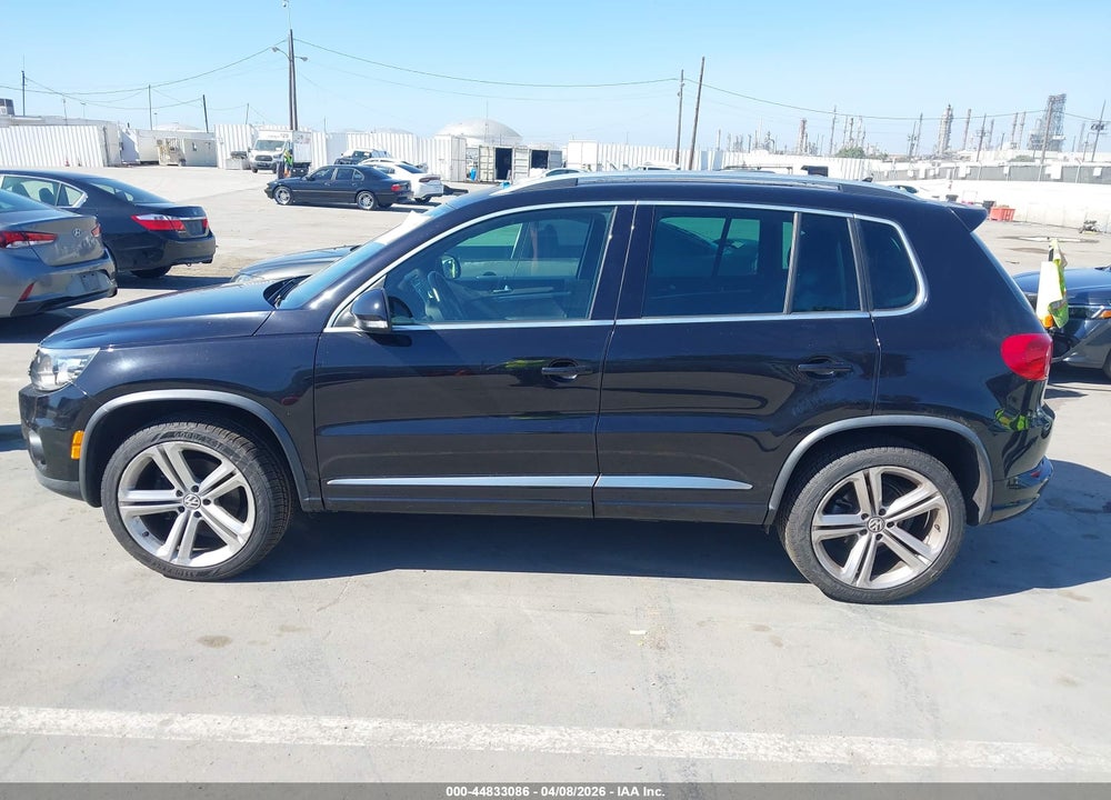 2015 VOLKSWAGEN TIGUAN R-LINE VIN: WVGAV7AX5FW606079