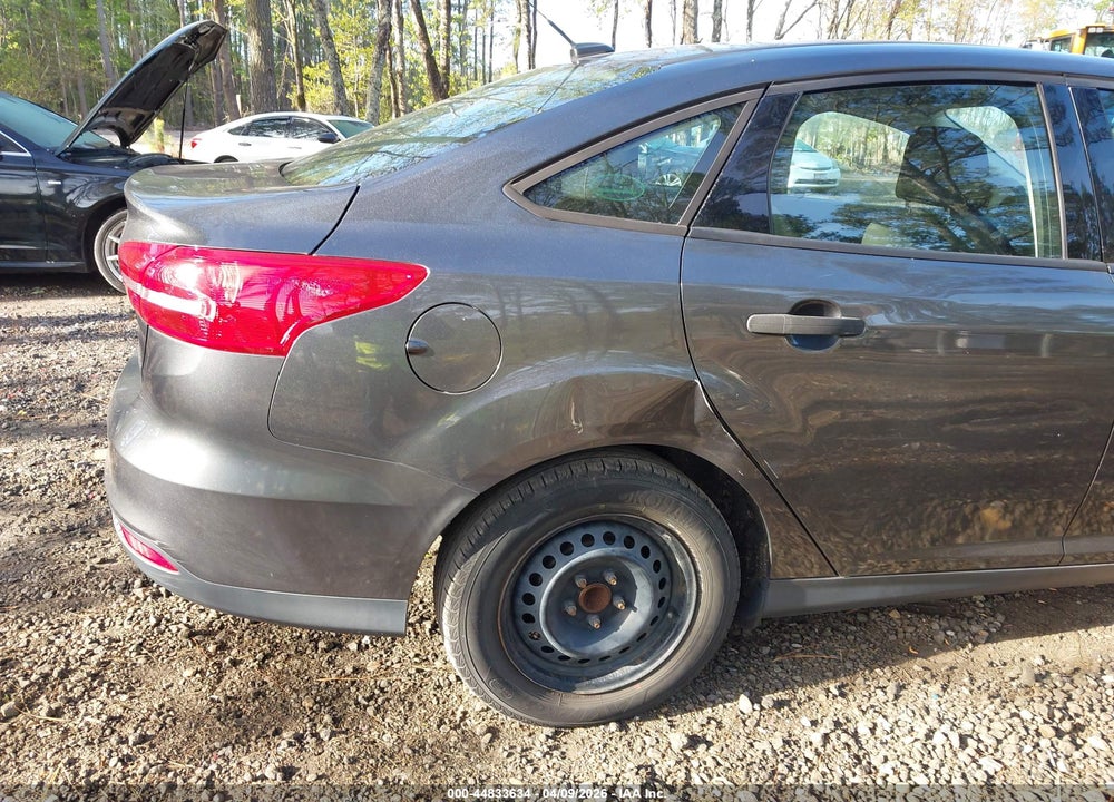 2017 FORD FOCUS S VIN: 1FADP3E20HL218660