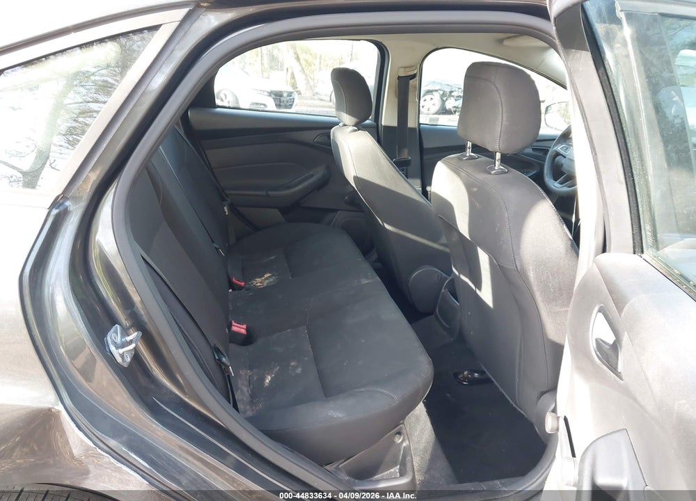 2017 FORD FOCUS S VIN: 1FADP3E20HL218660