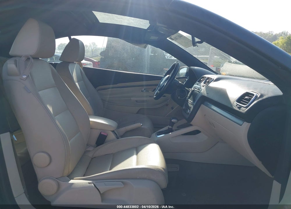 2011 VOLKSWAGEN EOS KOMFORT VIN: WVWBA7AH8BV001535