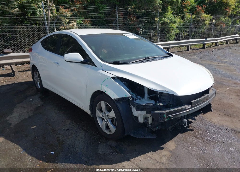 2013 HYUNDAI ELANTRA GL VIN: 5NPDH4AE1DH221885