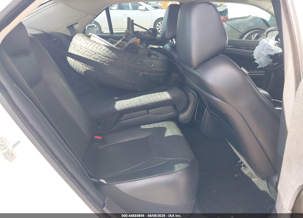 2015 CHRYSLER 300C VIN: 2C3CCAET8FH875879