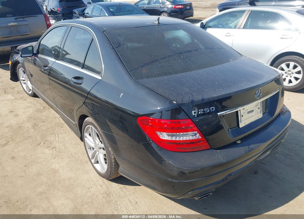 2014 MERCEDES-BENZ C 250 SPORT VIN: WDDGF4HB6ER305411