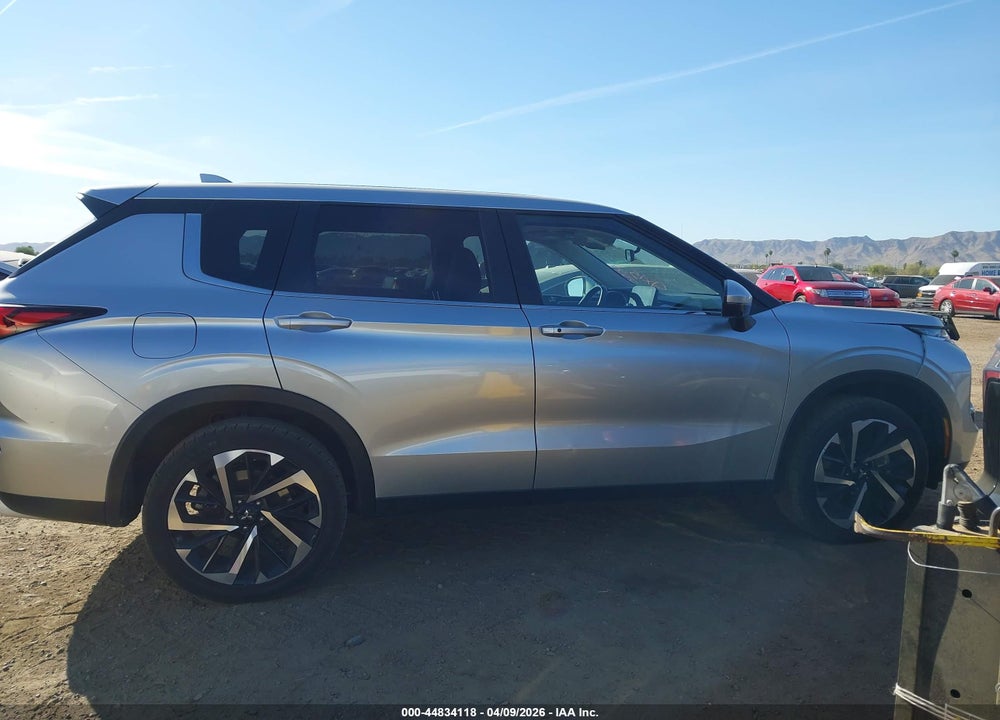 2024 MITSUBISHI OUTLANDER SE 2.5 2WD/SE BLACK EDITION S-AWC/SE BLACK EDITION W/PANO ROOF S-AWC VIN: JA4J3VA84RZ078779