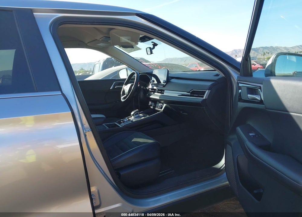 2024 MITSUBISHI OUTLANDER SE 2.5 2WD/SE BLACK EDITION S-AWC/SE BLACK EDITION W/PANO ROOF S-AWC VIN: JA4J3VA84RZ078779