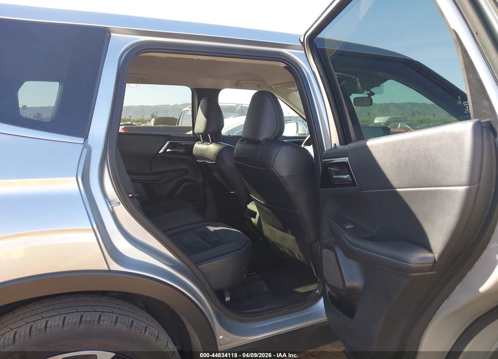 2024 MITSUBISHI OUTLANDER SE 2.5 2WD/SE BLACK EDITION S-AWC/SE BLACK EDITION W/PANO ROOF S-AWC VIN: JA4J3VA84RZ078779