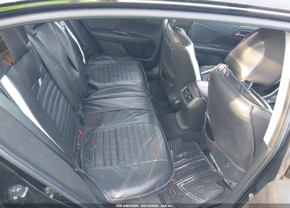 2015 HONDA ACCORD VIN: 1HGCR2F78FA065718