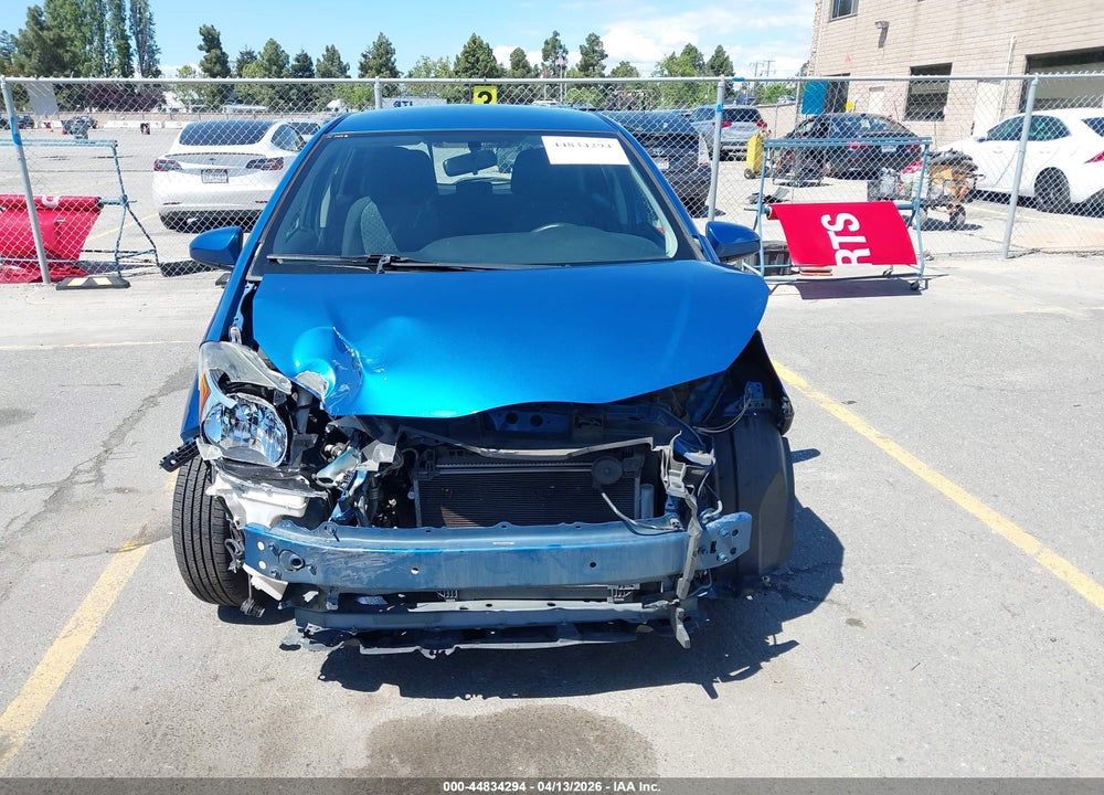 2016 TOYOTA YARIS LE VIN: VNKKTUD38GA066481