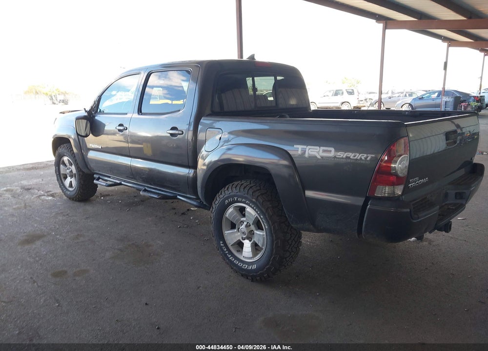 2015 TOYOTA TACOMA BASE V6 VIN: 3TMLU4EN5FM181230
