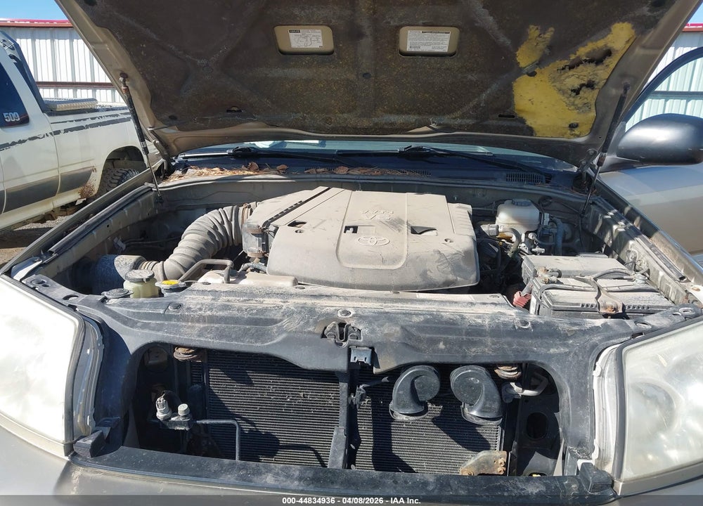 2005 TOYOTA 4RUNNER SR5 V6 VIN: JTEBU14R858048961