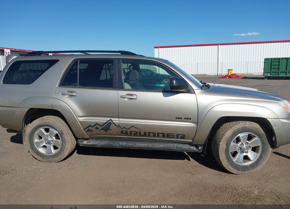 2005 TOYOTA 4RUNNER SR5 V6 VIN: JTEBU14R858048961