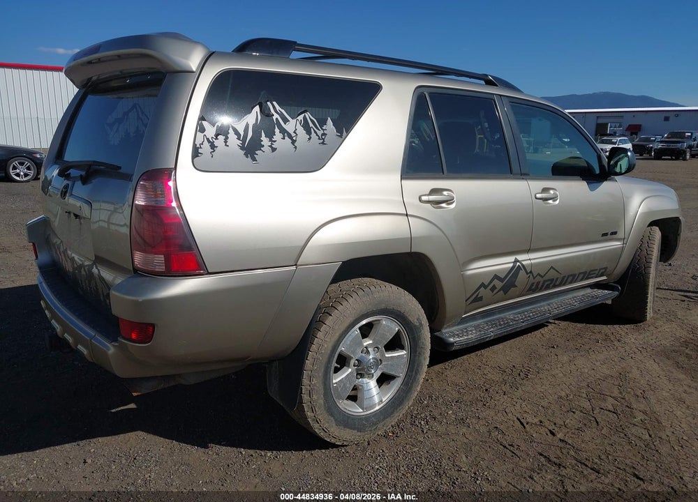 2005 TOYOTA 4RUNNER SR5 V6 VIN: JTEBU14R858048961