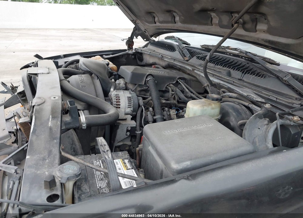 2000 CHEVROLET SILVERADO 1500 LS VIN: 2GCEC19V8Y1354026