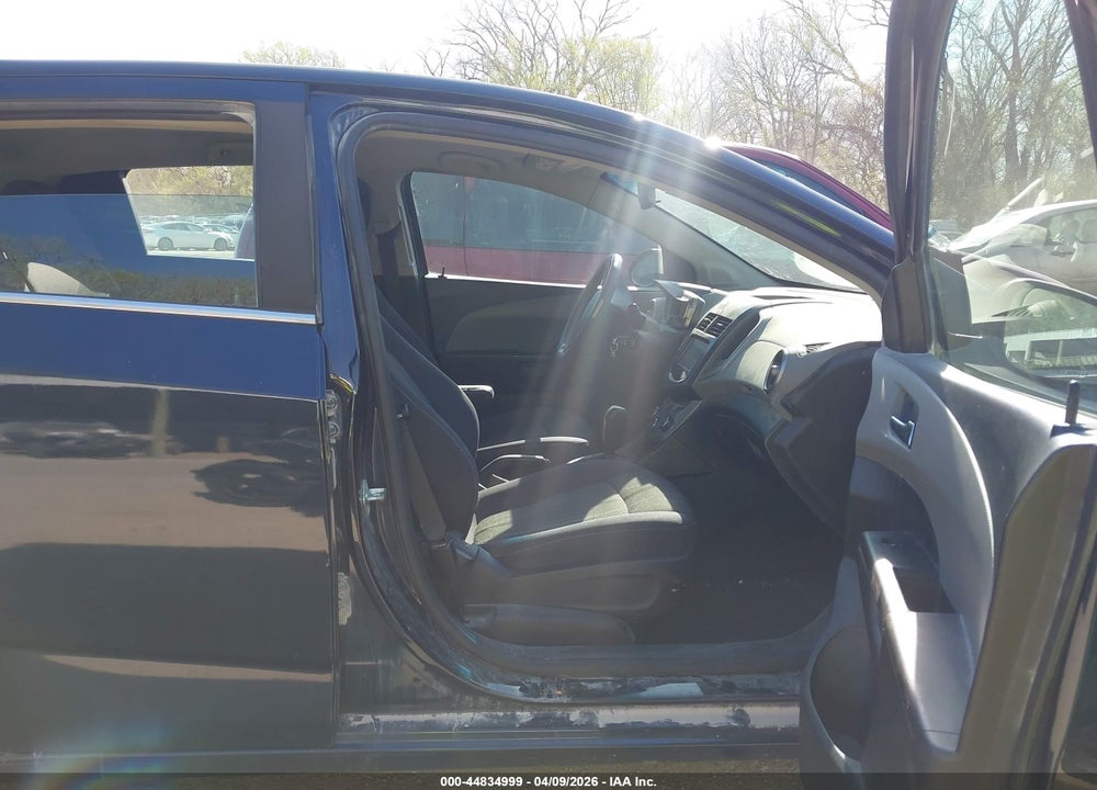 2015 CHEVROLET SONIC LT AUTO VIN: 1G1JC6SH8F4181098