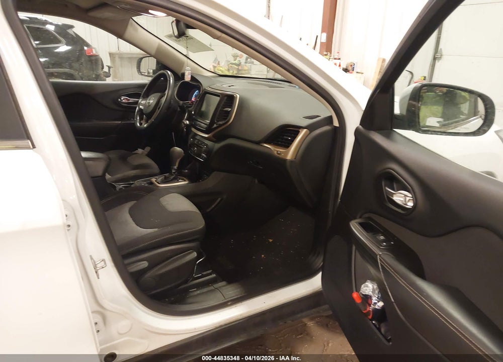 2014 JEEP CHEROKEE LATITUDE VIN: 1C4PJMCB4EW153520