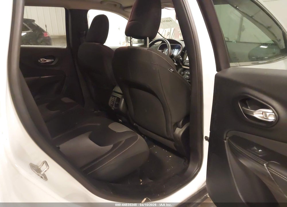 2014 JEEP CHEROKEE LATITUDE VIN: 1C4PJMCB4EW153520