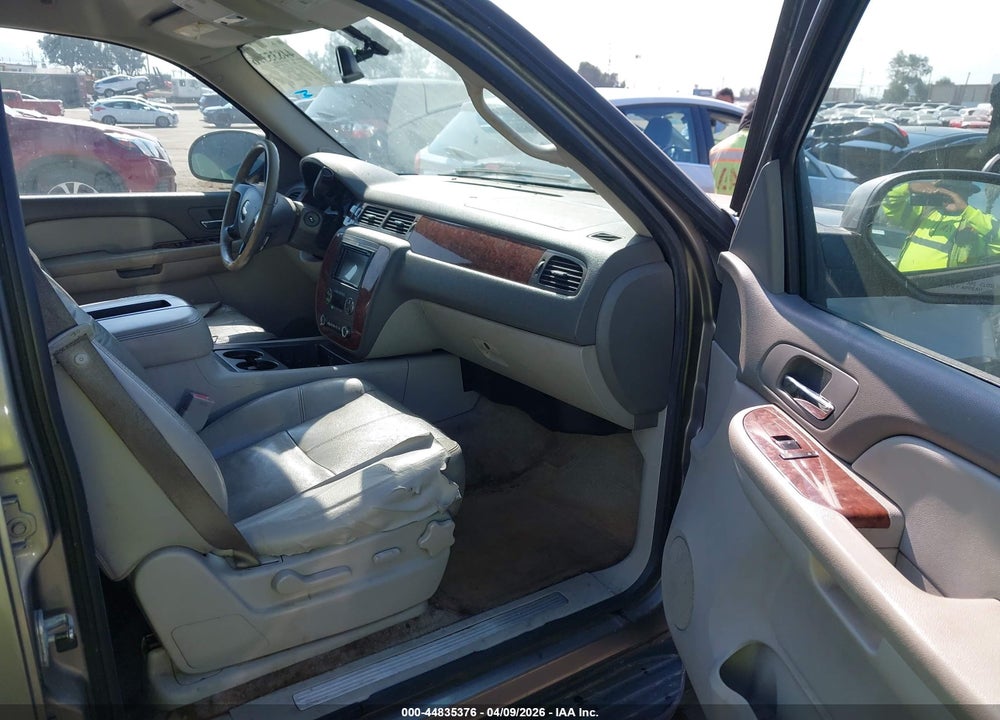 2008 CHEVROLET SUBURBAN 1500 LT VIN: 1GNFK16378R132943