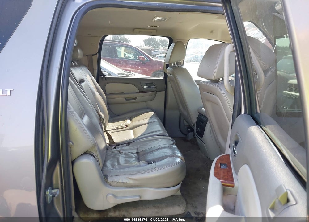 2008 CHEVROLET SUBURBAN 1500 LT VIN: 1GNFK16378R132943