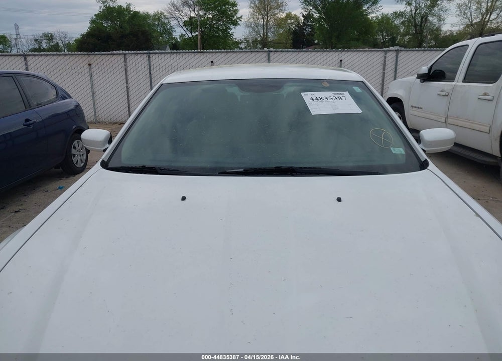 2014 CHRYSLER 300 VIN: 2C3CCAAG8EH182785