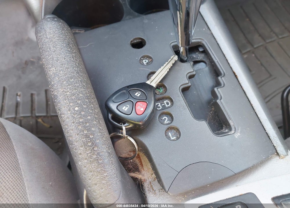 2011 TOYOTA RAV4 VIN: 2T3BF4DV3BW083555