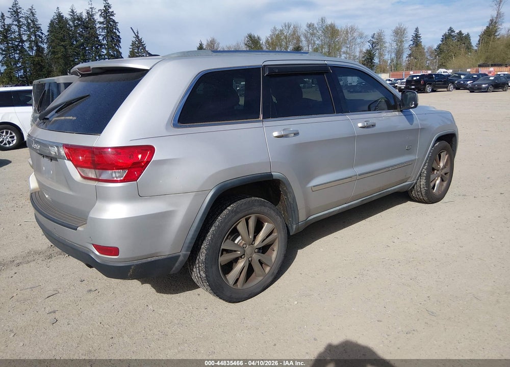 2011 JEEP GRAND CHEROKEE LAREDO VIN: 1J4RR4GG0BC677925