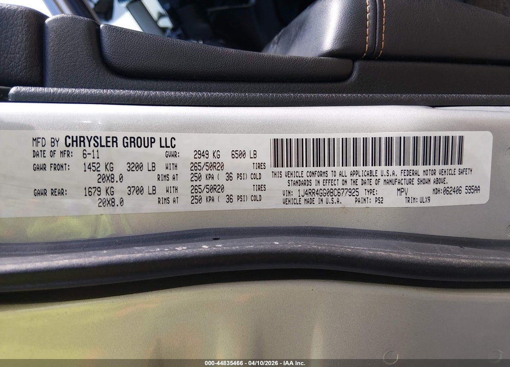 2011 JEEP GRAND CHEROKEE LAREDO VIN: 1J4RR4GG0BC677925