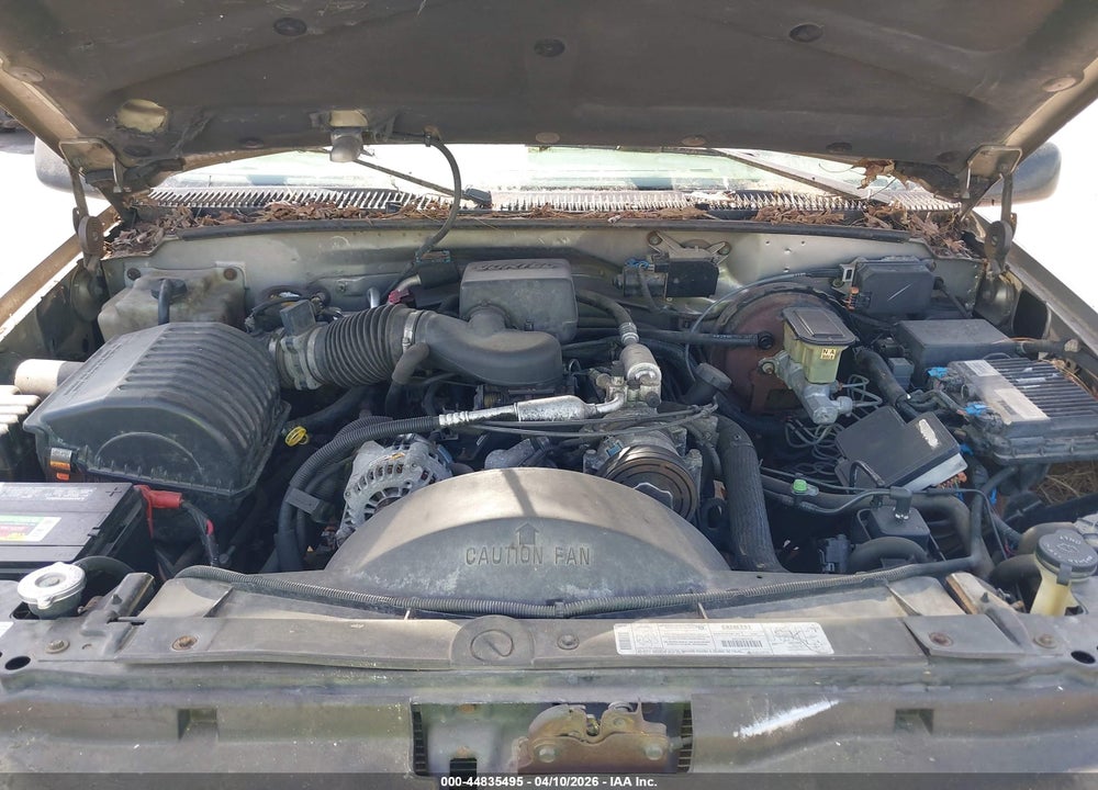 1999 CHEVROLET SUBURBAN 1500 LT VIN: 3GNFK16R2XG125353