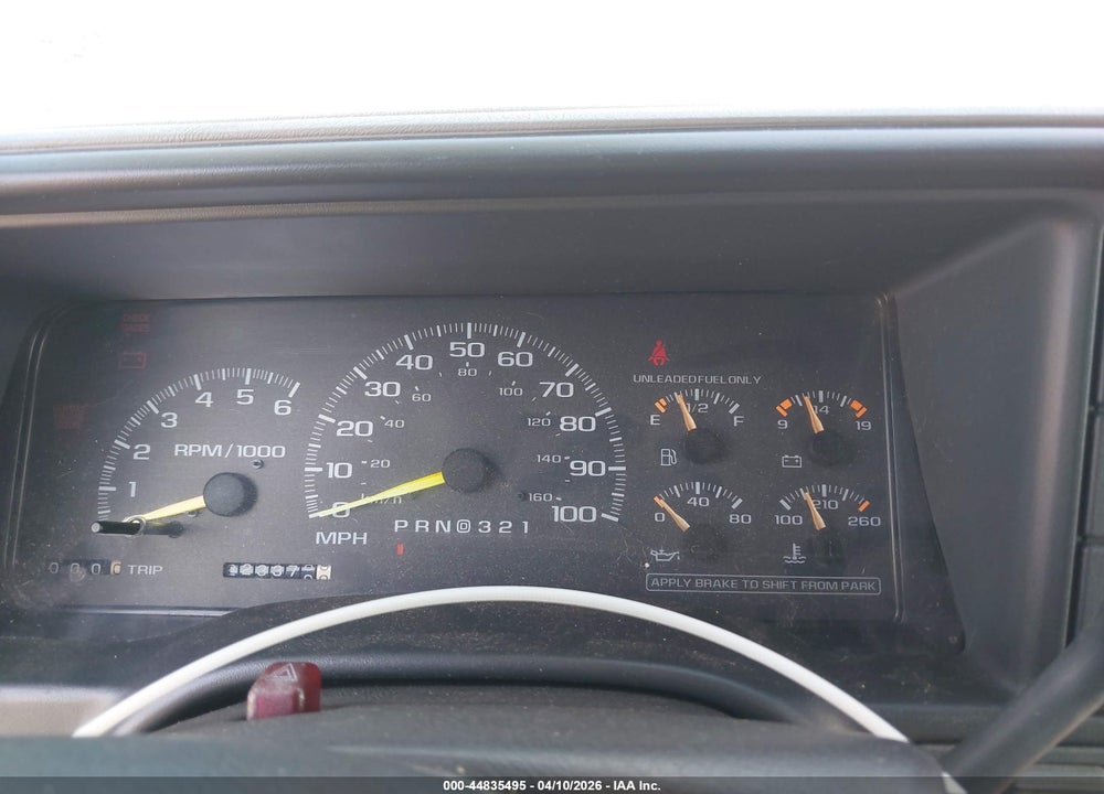 1999 CHEVROLET SUBURBAN 1500 LT VIN: 3GNFK16R2XG125353