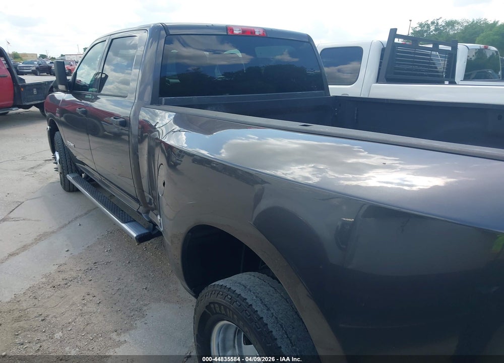 2021 RAM 3500 TRADESMAN  4X2 8' BOX VIN: 3C63RPGLXMG671650