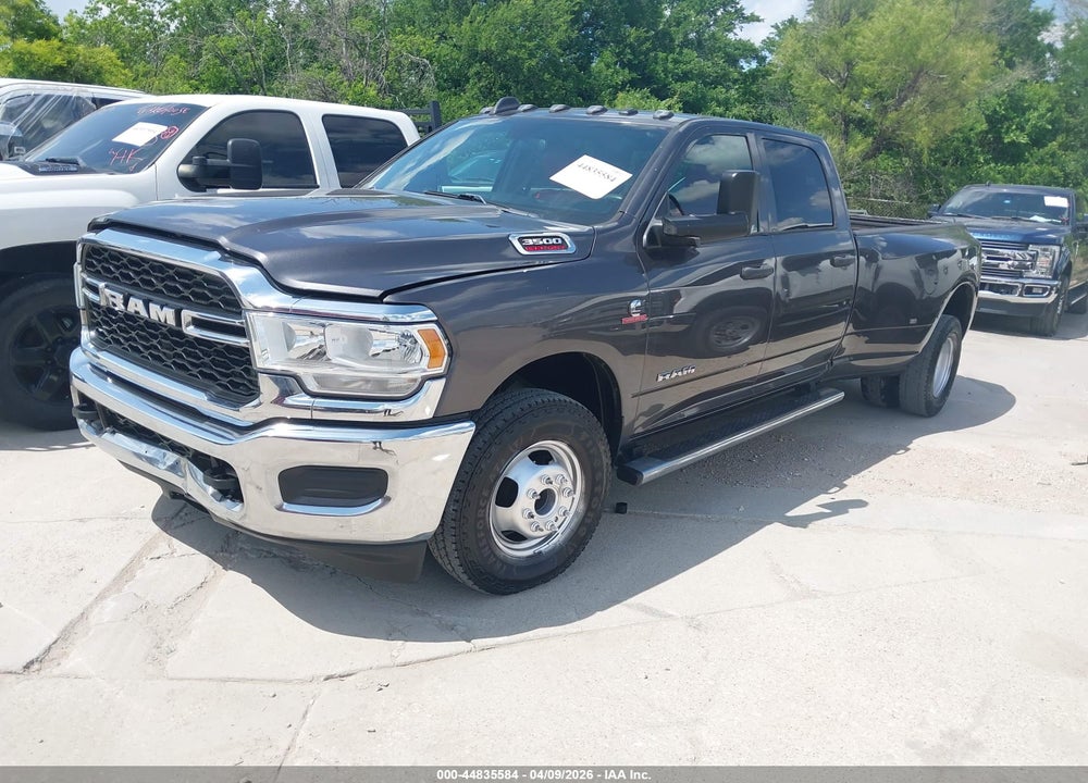 2021 RAM 3500 TRADESMAN  4X2 8' BOX VIN: 3C63RPGLXMG671650