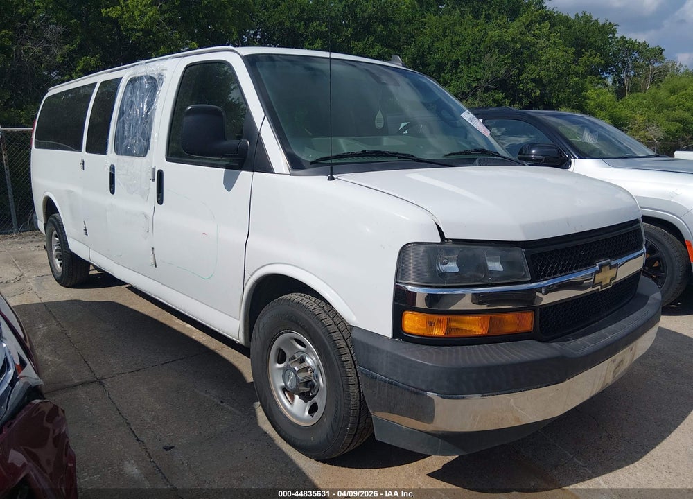 2020 CHEVROLET EXPRESS PASSENGER RWD 3500 EXTENDED WHEELBASE LT VIN: 1GAZGPFG9L1138448