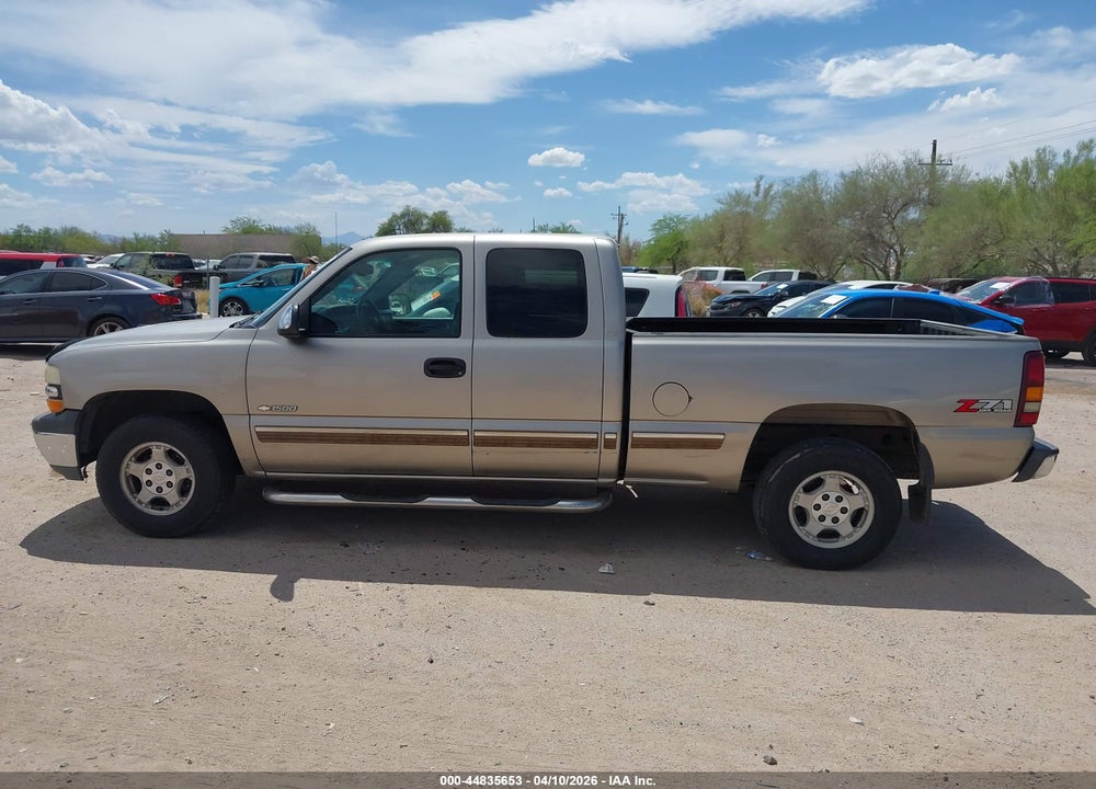 2002 CHEVROLET SILVERADO 1500 LS VIN: 2GCEK19T621267783