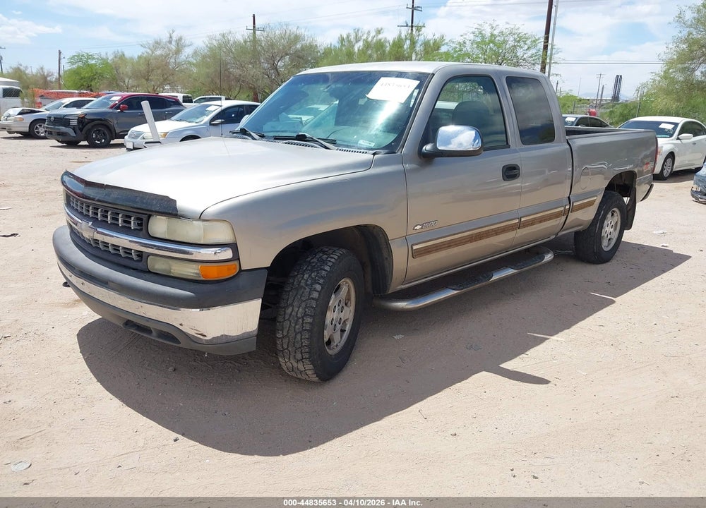 2002 CHEVROLET SILVERADO 1500 LS VIN: 2GCEK19T621267783