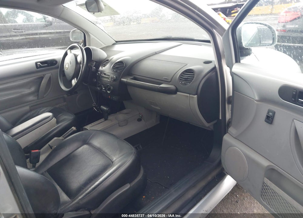 2000 VOLKSWAGEN NEW BEETLE GLS VIN: 3VWCC21C1YM402141