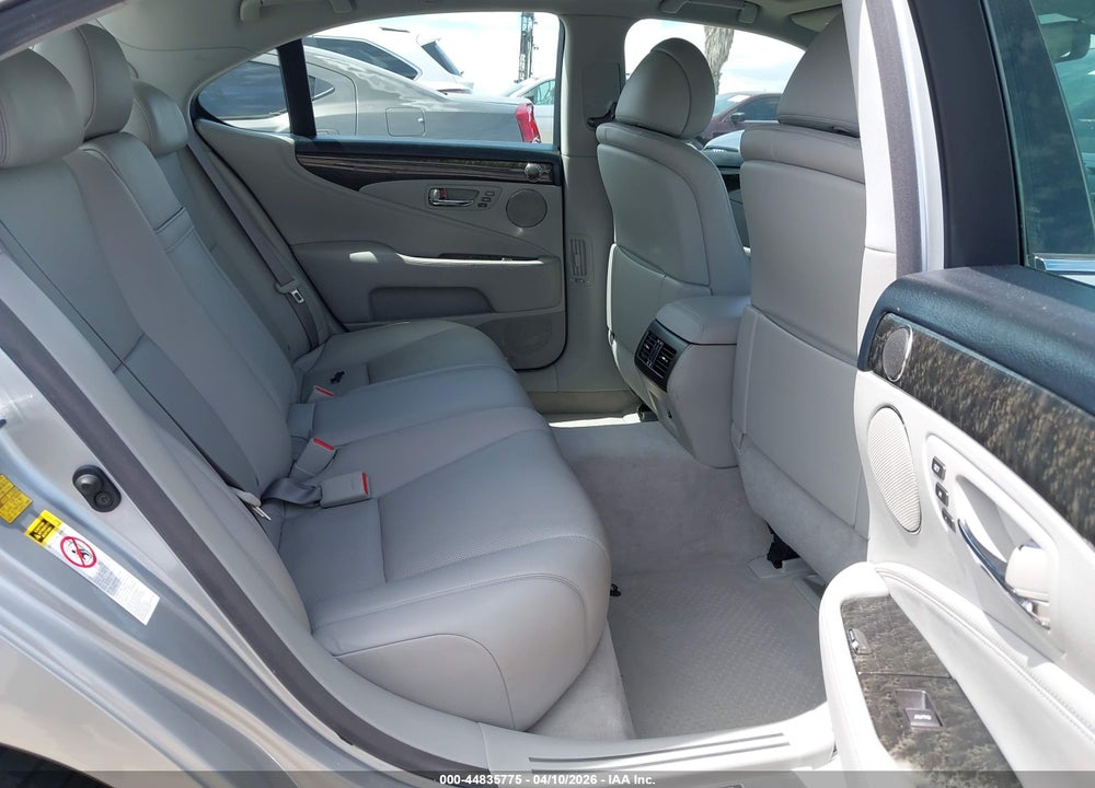 2007 LEXUS LS 460 VIN: JTHBL46FX75000473