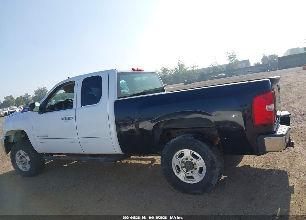 2013 CHEVROLET SILVERADO 2500HD LT VIN: 1GC2KXE83DZ175158