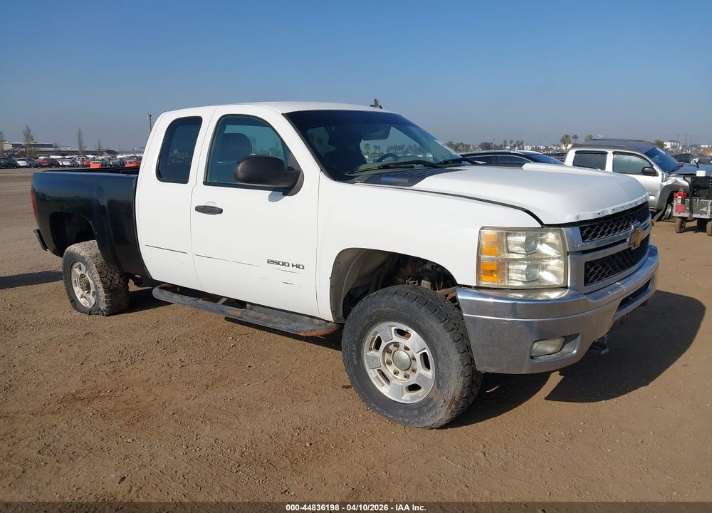 2013 CHEVROLET SILVERADO 2500HD LT VIN: 1GC2KXE83DZ175158