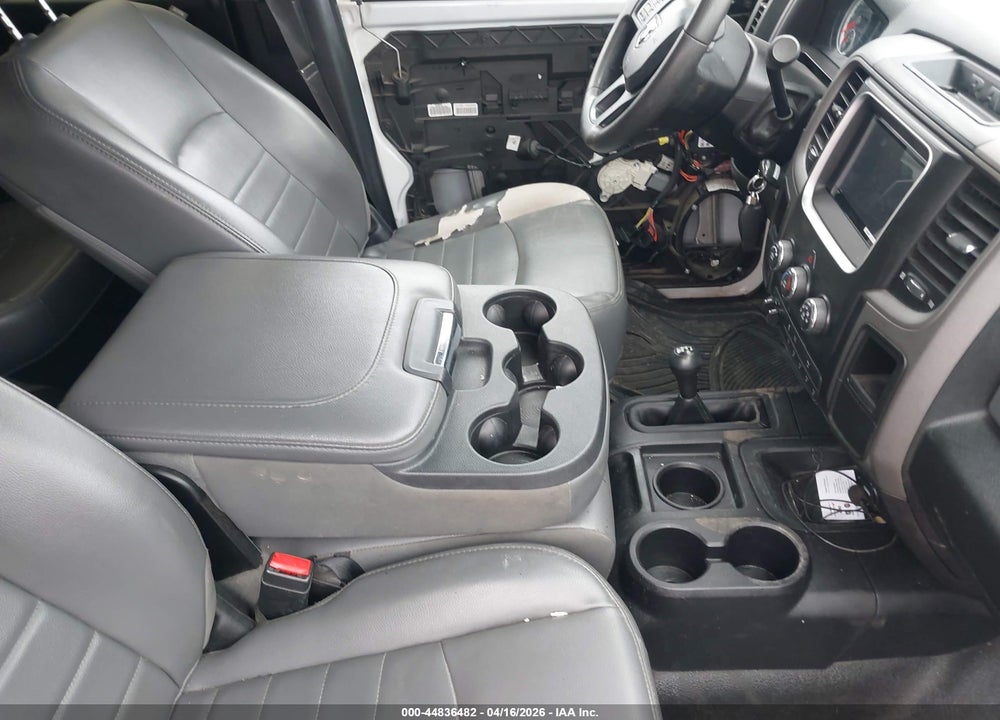 2014 RAM 2500 TRADESMAN VIN: 3C6TR5CT6EG173666