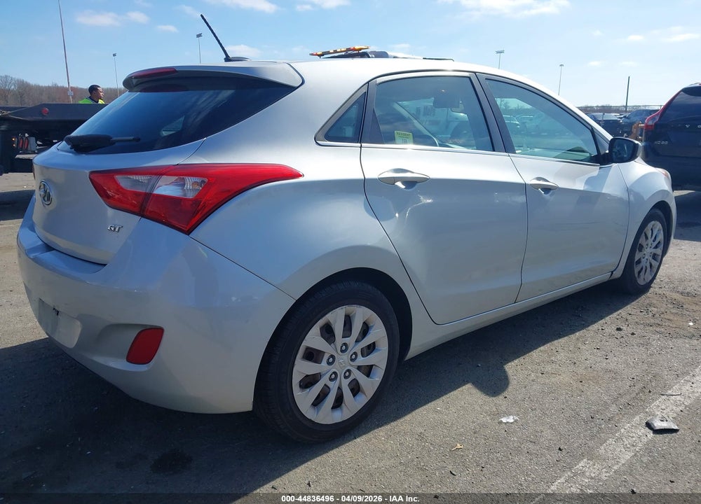 2016 HYUNDAI ELANTRA GT VIN: KMHD35LH3GU255800