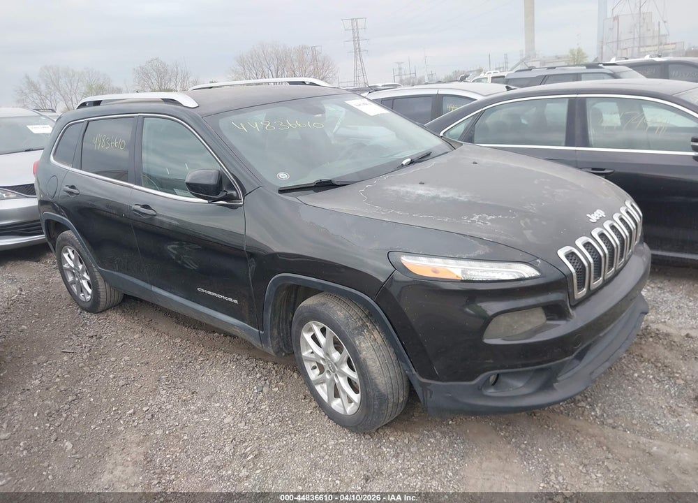 2014 JEEP CHEROKEE LATITUDE VIN: 1C4PJLCB4EW323482